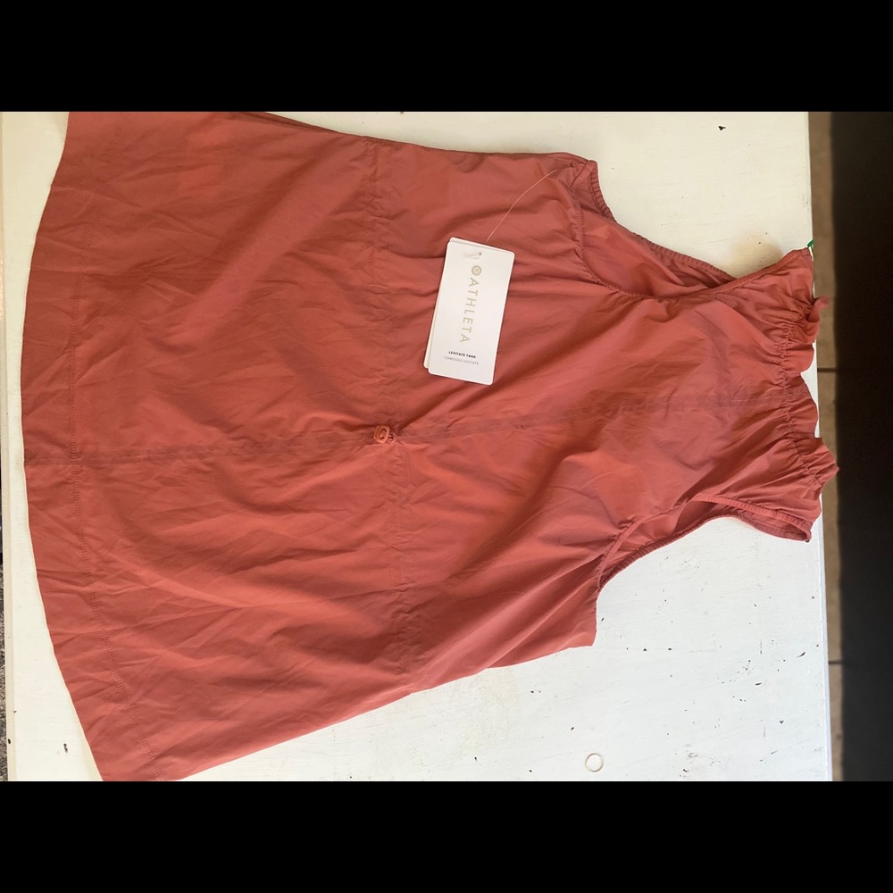 Athleta Levitate Tank Top Size Small Petite